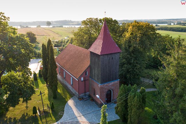Blanki, 28.08.2019, wies i kosciol z lotu ptaka. Fot. Wojciech Wojcik/FORUM